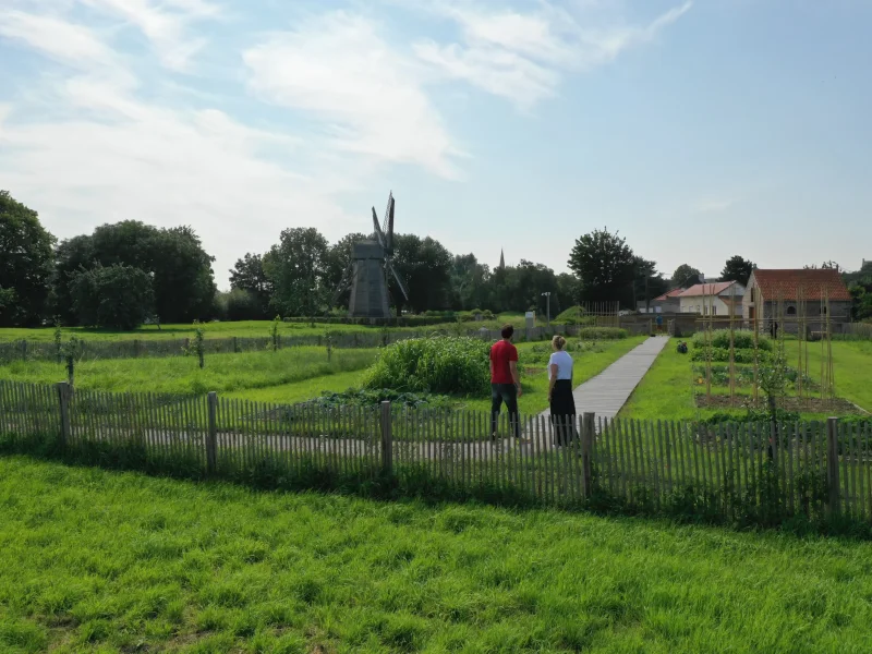 Time for a walk at the gateway to the Marais Audomarois